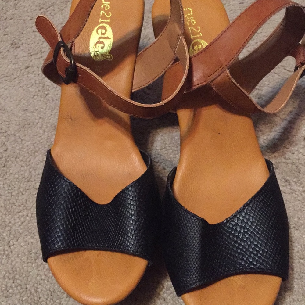 Wedge sandals
